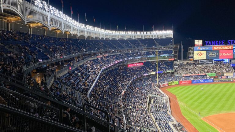 Pronostic Red Sox vs Yankees, match 2 : New York peut-il boucler la série ce soir ?
